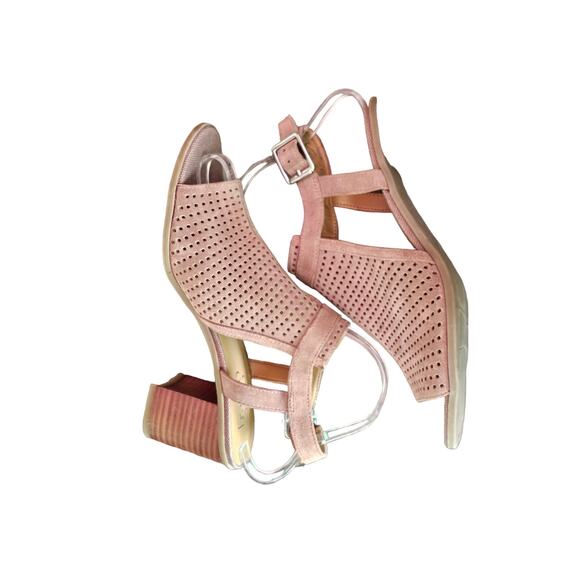 NWOB Franco Sarto Beige Cut Out Perforated Suede Slingback Sandals Heels 7.5 - Picture 2 of 8